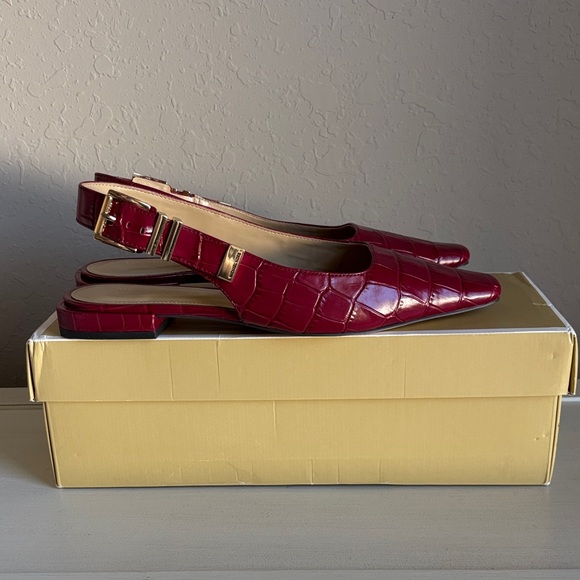 Michael Kors Darrington Burgundy Flats Slingback Women Shoes NWBOX Size 6.5M - Picture 3 of 5